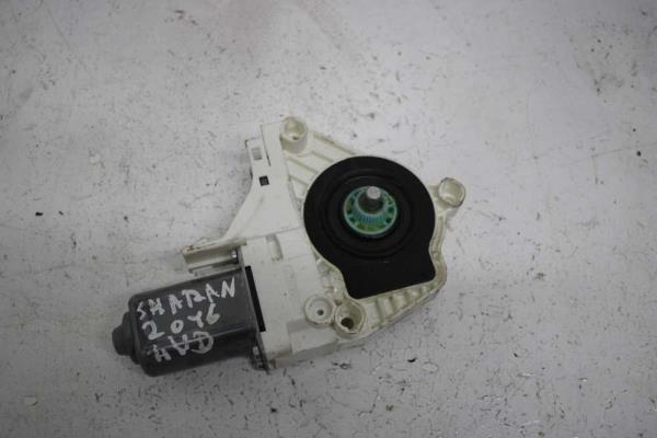 MOTEUR LEVE VITRE AVANT DROIT AUDI/VW - Vue 1